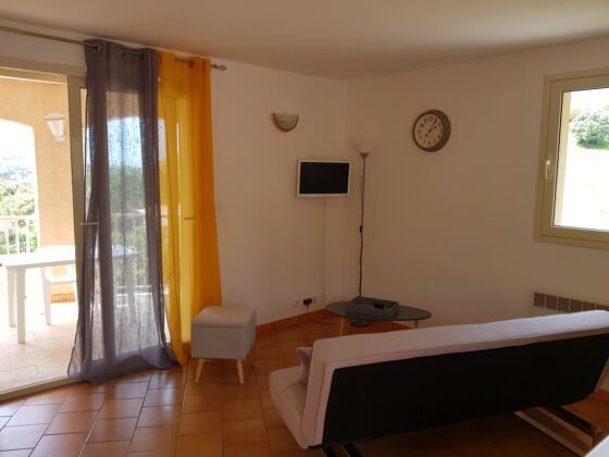 House 1 km away from the beach for 5 ppl. with garden at Propriano