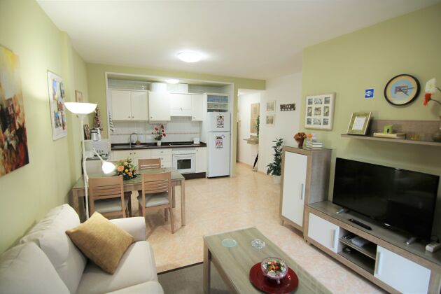 Beautiful appartement 12 km away from the beach for 4 ppl.