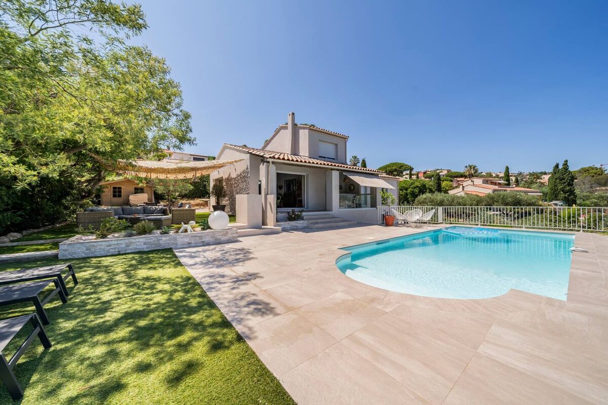 Swimming pool view House Roquebrune-sur-Argens