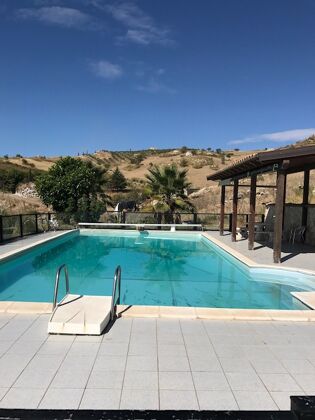 Villa per 8 pers. con piscina, jacuzzi, giardino e terrazza a Bivona