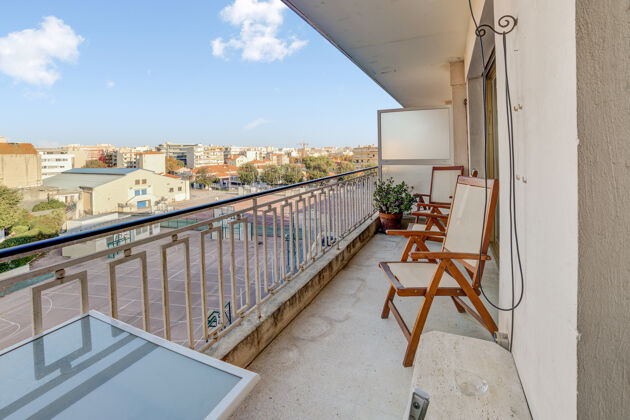 Appartamento a 1 km dalla spiaggia per 4 pers. con balcone a Antibes