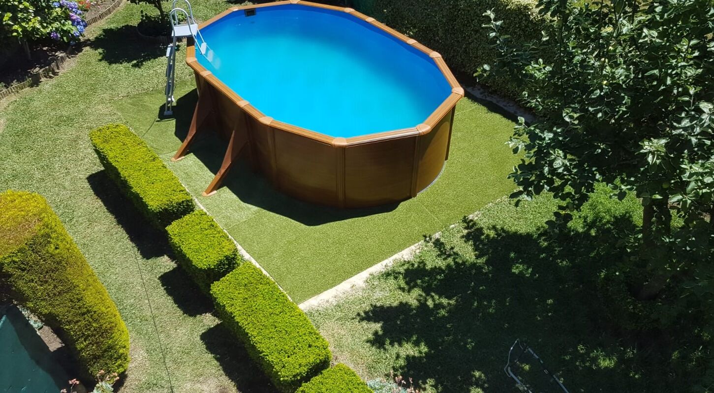 Vue sur piscine Maison undefined