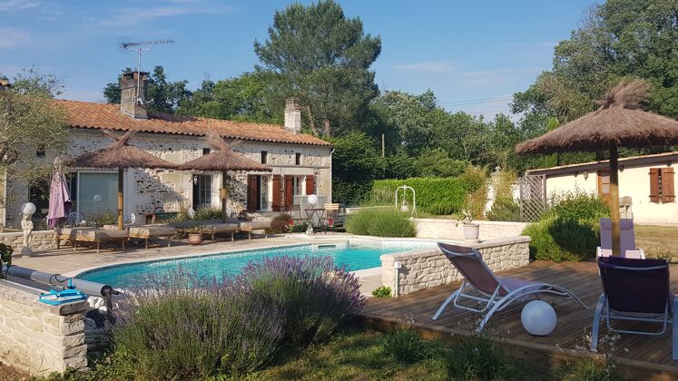 Bella casa per 2 pers. con accesso piscina e terrazza a Bussac-Forêt