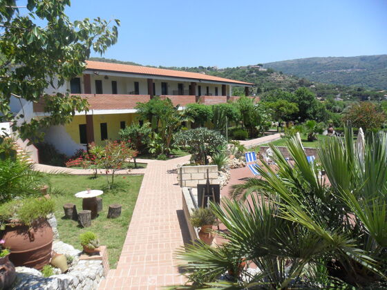 Nice appartement 600 m away from the beach for 6 ppl. with shared pool