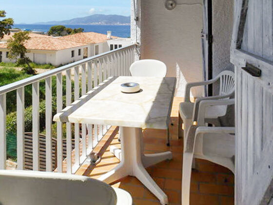 50 m away from the beach! Appartement for 4 ppl. at Grosseto-Prugna