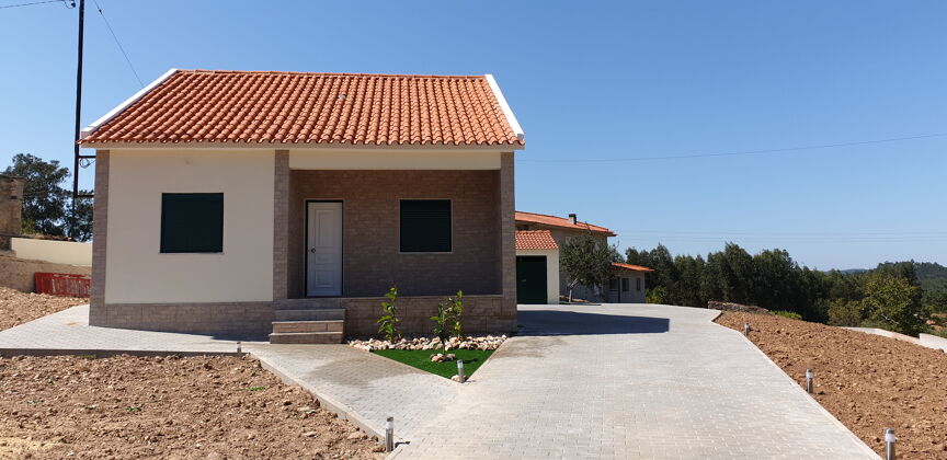 Villa para 4 pers. con piscina, jardín, terraza y balcón en Espinhal