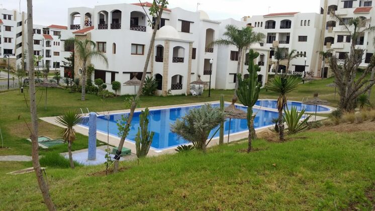 Nice appartement 5 km away from the beach for 6 ppl. with shared pool