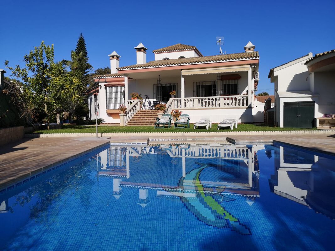 Vista sulla piscina Casa El Santiscal