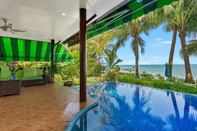 30 m away from the beach! Spacious villa for 6 ppl. with swimming-pool