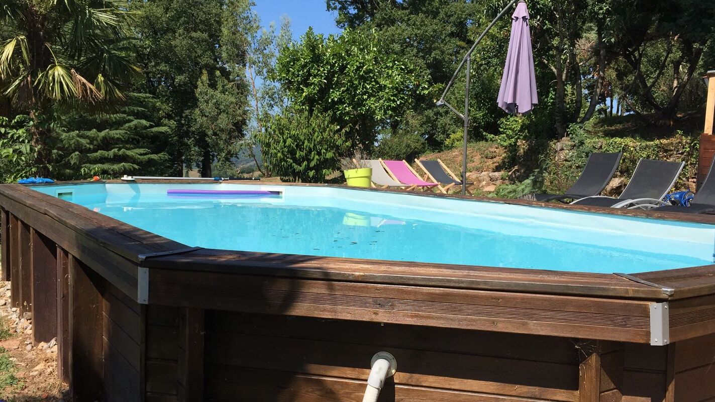 Swimming pool view Chalet Tudeils