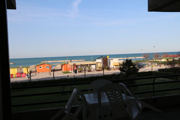 A 50 m dalla spiaggia! Appartamento per 5 pers. con vista mare a Fano