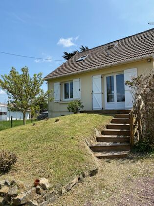 150 m away from the beach! House for 6 ppl. with garden at Portbail