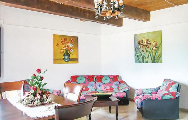Geräumige Wohnung für 8 Pers. mit Balkon in Morano Calabro
