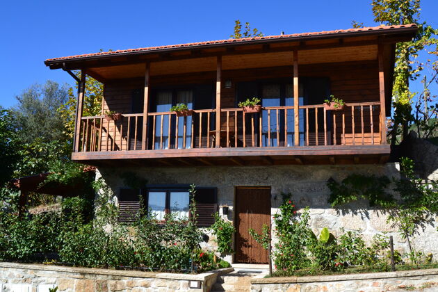 Schönes Haus für 5 Pers. mit Terrasse und Balkon in Celorico de Basto