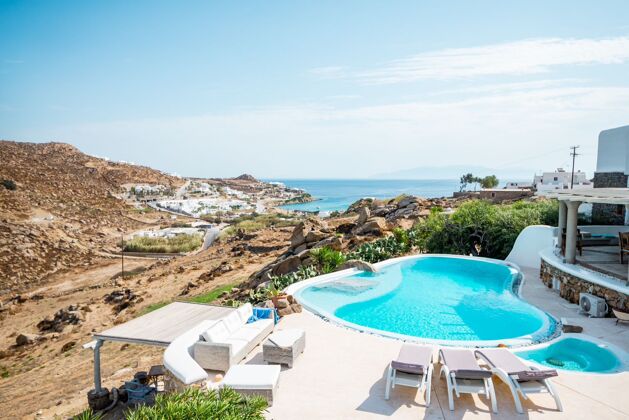 Villa a 800 m dalla spiaggia per 14 pers. con piscina a Platis Gialos