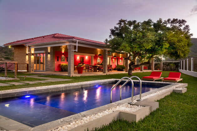 Villa a 9 km de la playa para 8 pers. con piscina y jardín en Ramena