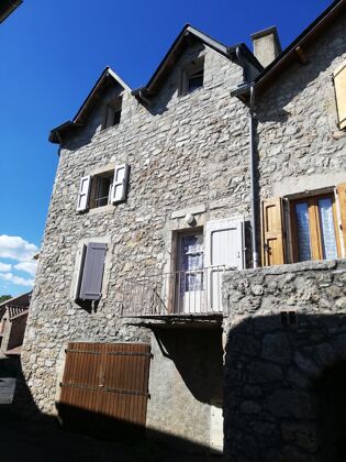 Jolie maison pour 2 pers. avec balcon à Veyreau