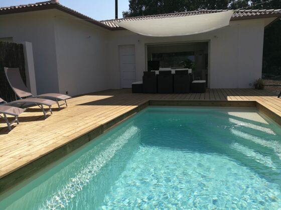 Jolie villa pour 6 pers. avec piscine, jardin et terrasse à Oletta
