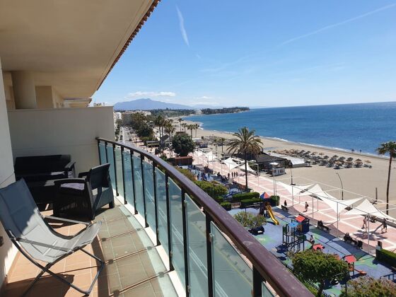 10 m away from the beach! Amazing appartement for 8 ppl. at Estepona