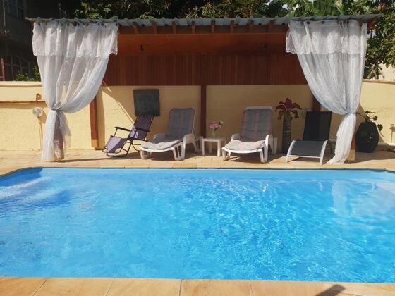 Villa for 6 ppl. with swimming-pool and terrace at Pointe aux Piments