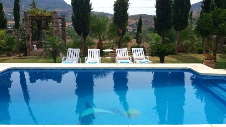 Villa pour 10 pers. avec piscine, jardin, terrasse et balcon à Álora