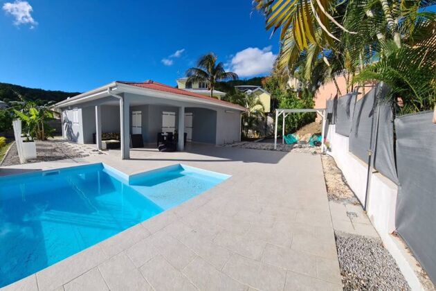 Jolie villa pour 6 pers. avec piscine, jardin et terrasse à Le Diamant