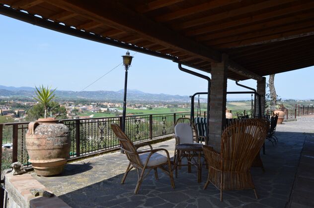 Appartamento per 5 pers. con accesso piscina e terrazza a Torgiano