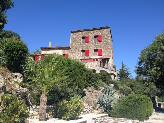 Nice house for 8 ppl. with shared pool at Saint-Julien-de-la-Nef