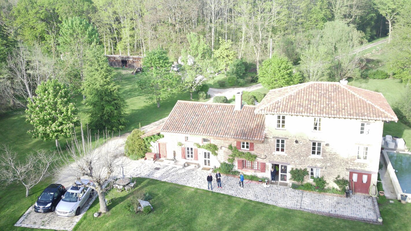 Garden Villa Saint-Paul-de-Varax