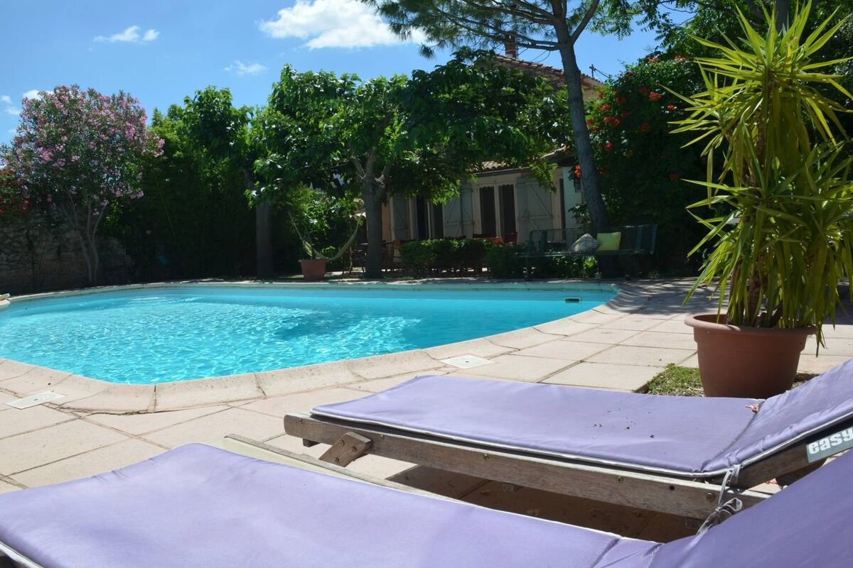 Vista sulla piscina Villa Arles