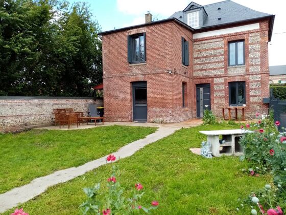Haus für 9 Pers. mit Garten und Terrasse in Saint-Vaast-d'Équiqueville