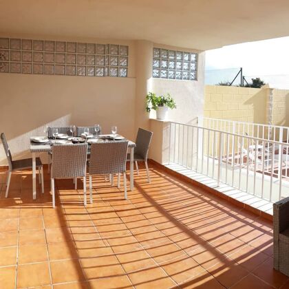 Big appartement 5 km away from the beach for 10 ppl. with shared pool