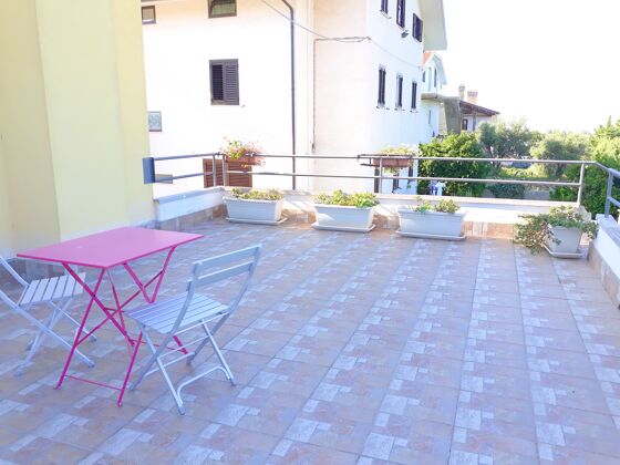 Wohnung für 4 Pers. mit Meerblick, Garten und Balkon in Canosa Sannita
