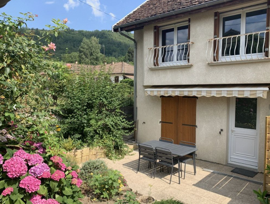 Bonita casa para 4 pers. con jardín y terraza en Vaulnaveys-le-Haut