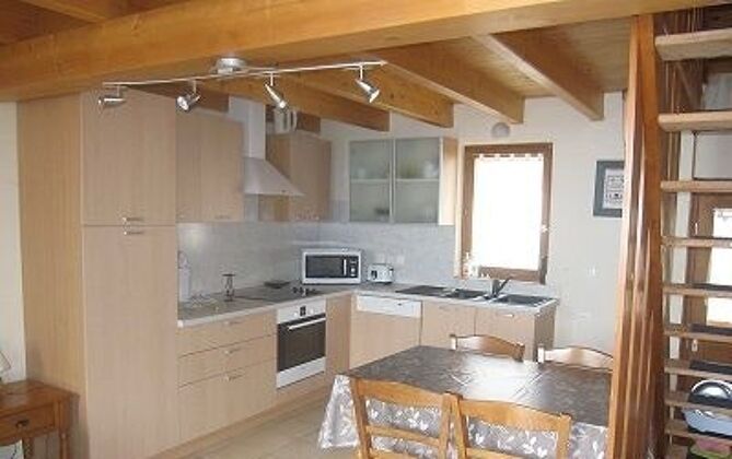 House 3 km away from the slopes for 6 ppl. with balcony at La Grave