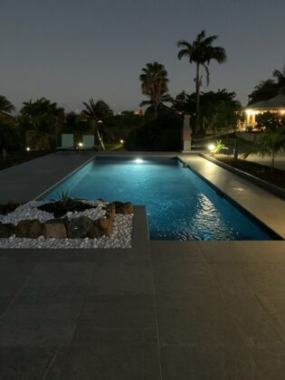200 m away from the beach! House with shared pool, jacuzzi and spa