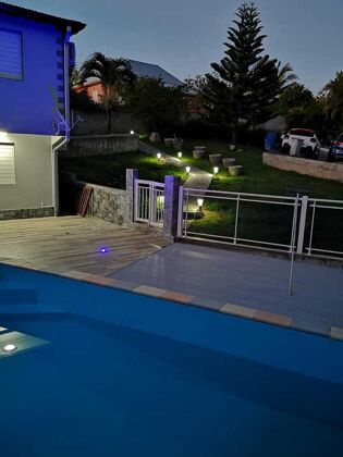 Appartement 10 km away from the beach with shared pool and jacuzzi