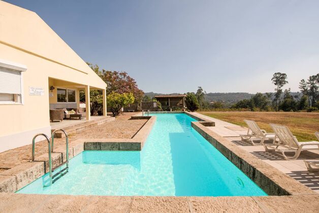 Villa para 16 pers. con piscina, terraza y balcón en São Pedro do Sul