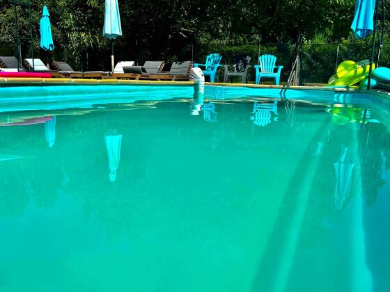 Villa pour 2 pers. avec piscine partagée et terrasse à Roussillon