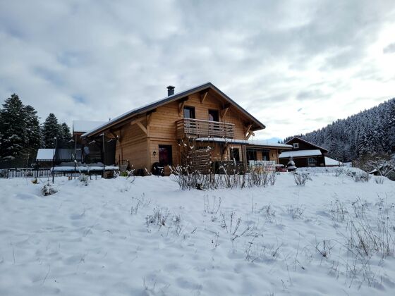 Chalet 500 m away from the slopes for 13 ppl. with sauna and spa
