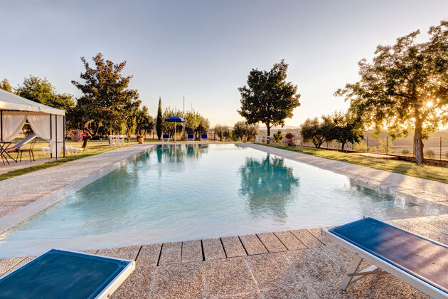 Spaziosa villa per 8 pers. con piscina, giardino e terrazza a Farneta