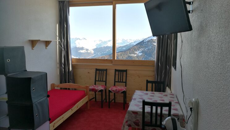 Amazing studio 100 m away from the slopes for 3 ppl. at Aime la plagne