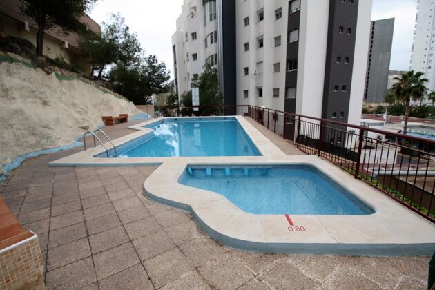 Appartamento per 4 pers. con accesso piscina e vista mare a Finestrat