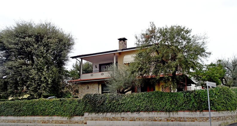 Spacious appartement for 6 ppl. with garden and balcony at Altopascio