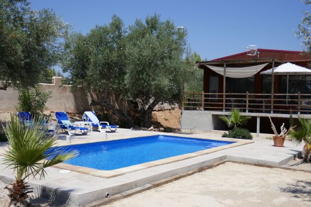Bonita villa a 700 m de la playa para 8 pers. con piscina en L'Ampolla