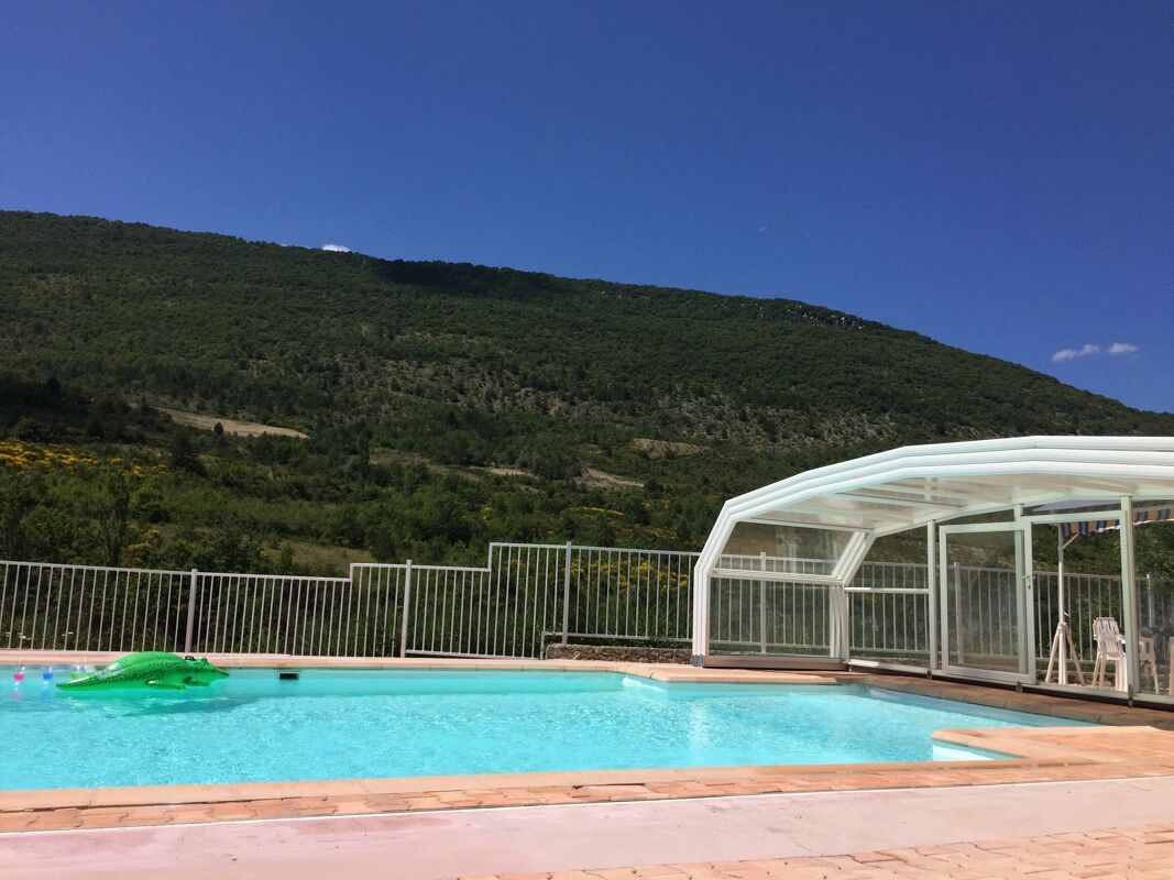 Vista a la piscina Apartamento La Roche-sur-le-Buis
