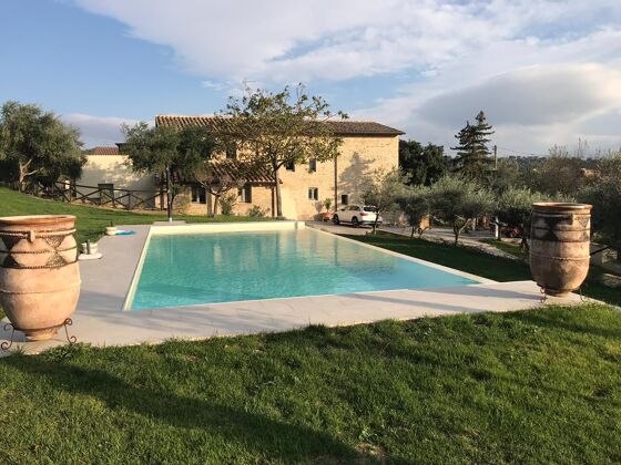 Appartamento per 6 pers. con accesso piscina e giardino a Perugia