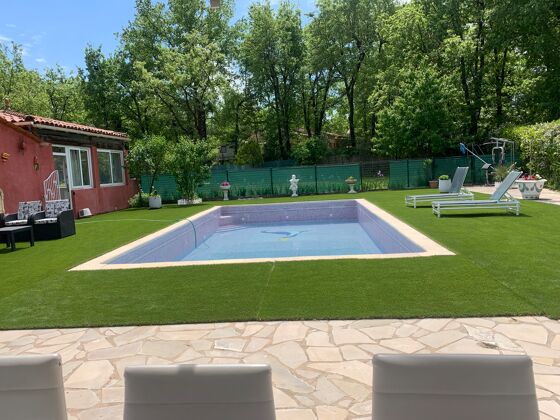Villa for 8 ppl. with swimming-pool, garden and terrace at Tourrettes