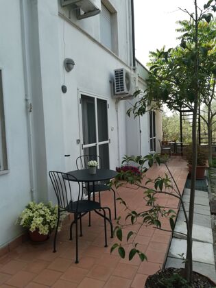 Hübsche Wohnung für 4 Pers. mit Garten und Terrasse in Matera