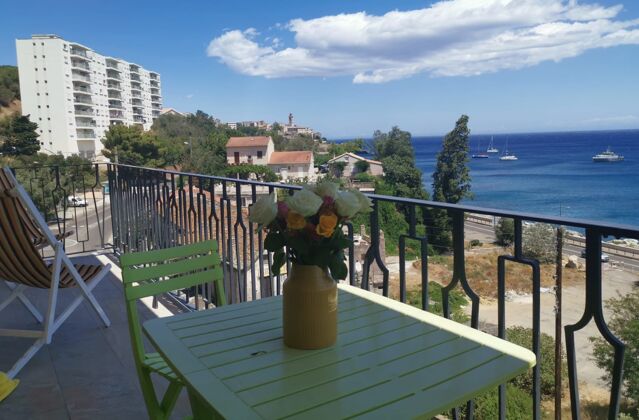 ¡A 100 m de la playa! Apartamento para 2 pers. con terraza en Bastia